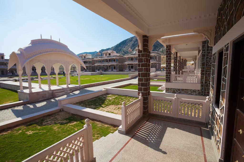Bhanwar Singh Palace Hokaran Exterior photo
