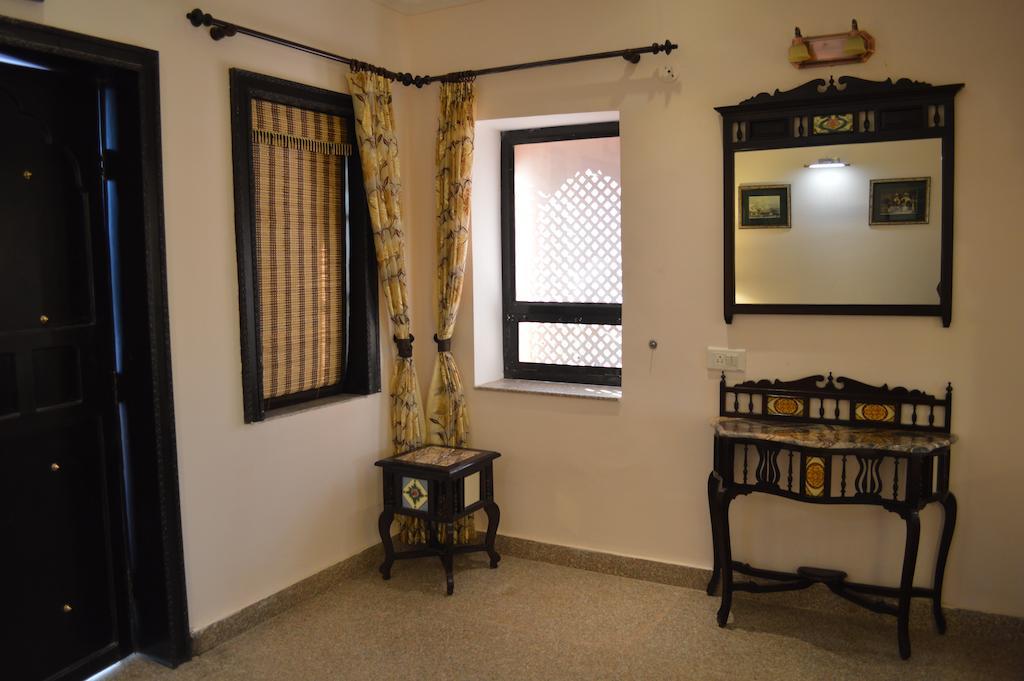 Bhanwar Singh Palace Hokaran Room photo