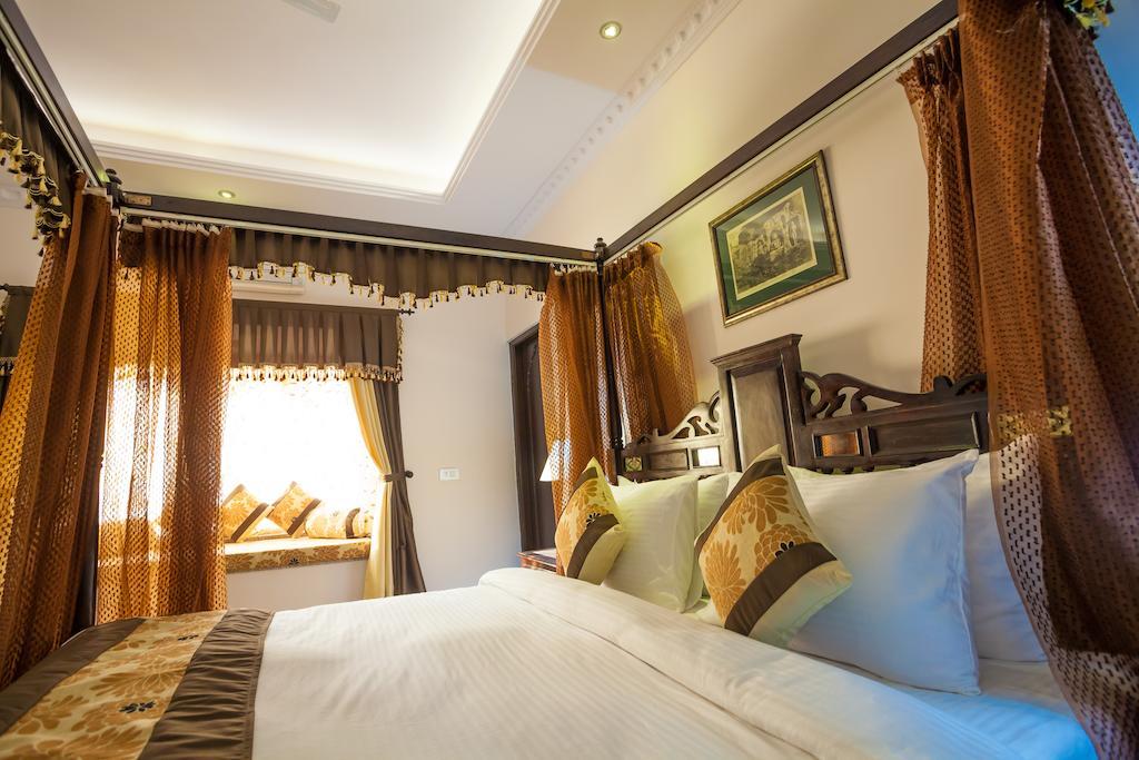 Bhanwar Singh Palace Hokaran Room photo