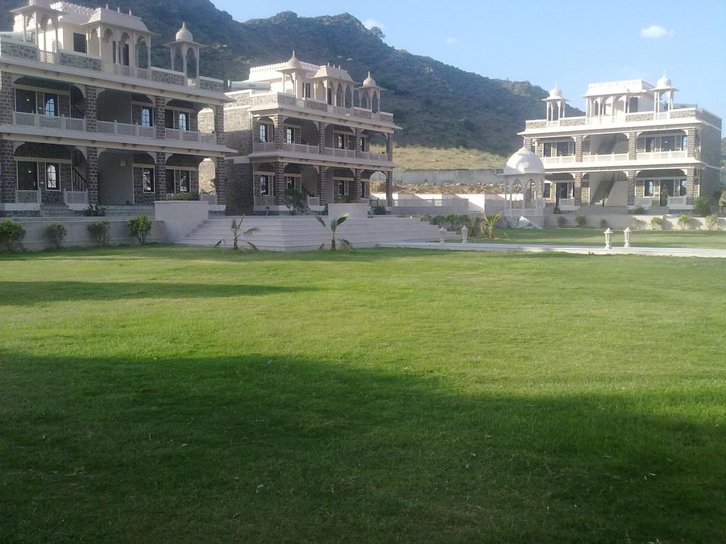 Bhanwar Singh Palace Hokaran Exterior photo